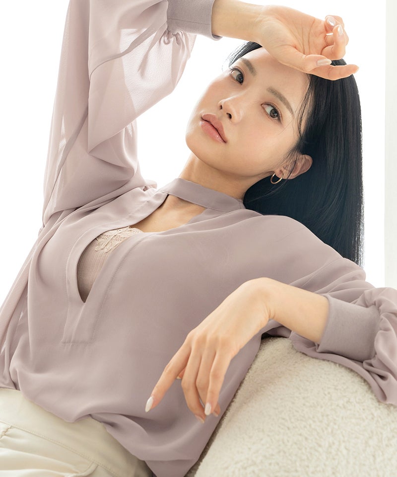 接触冷感シアーブラウス