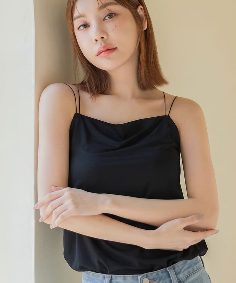 【NEW】細ストラップ ブラトップ《BRAmone Fashion Glamorous》